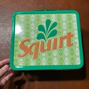 Squirt lunch box